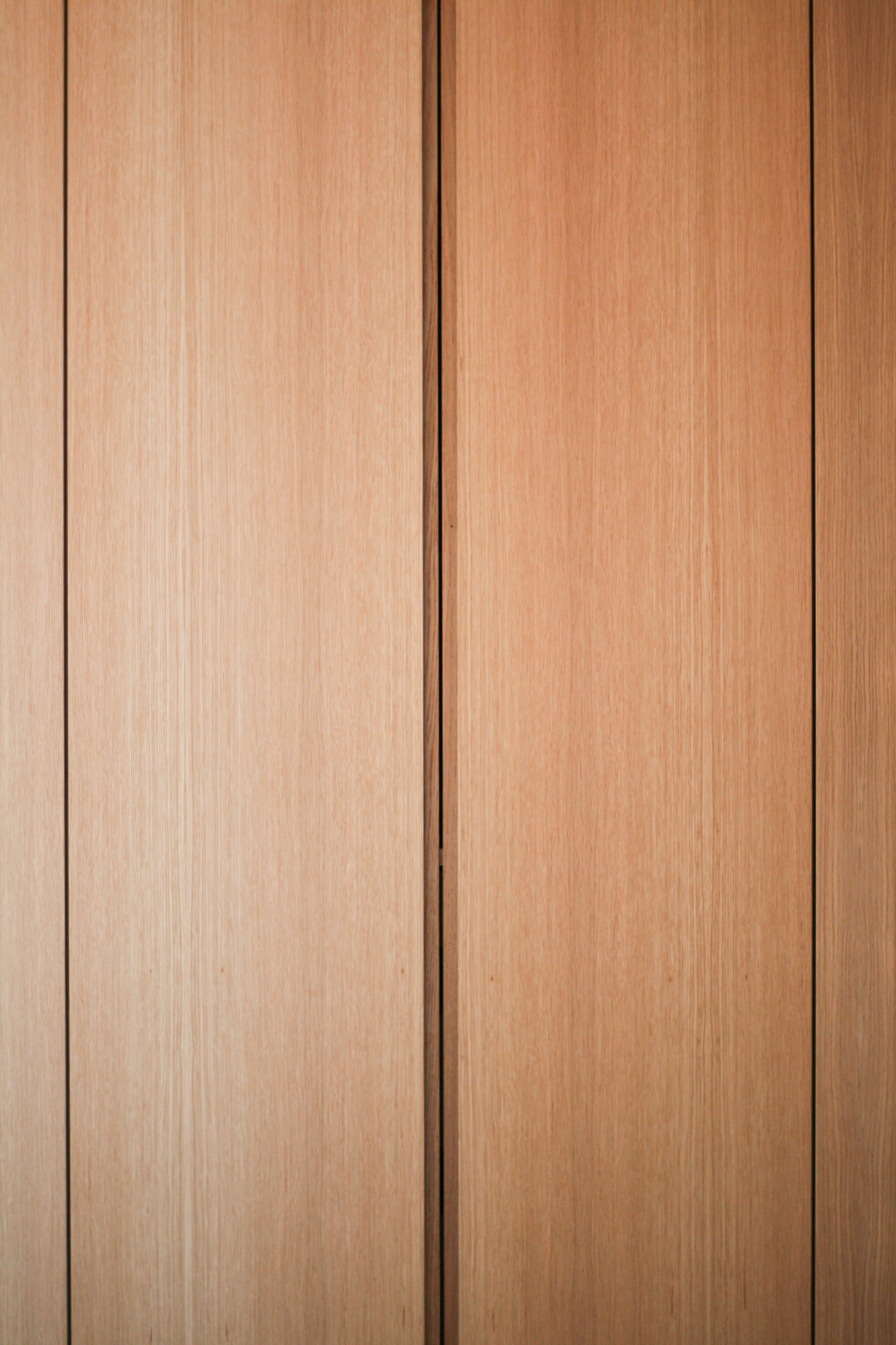 White oak wardrobe built-in — Wewillbebirds millwork