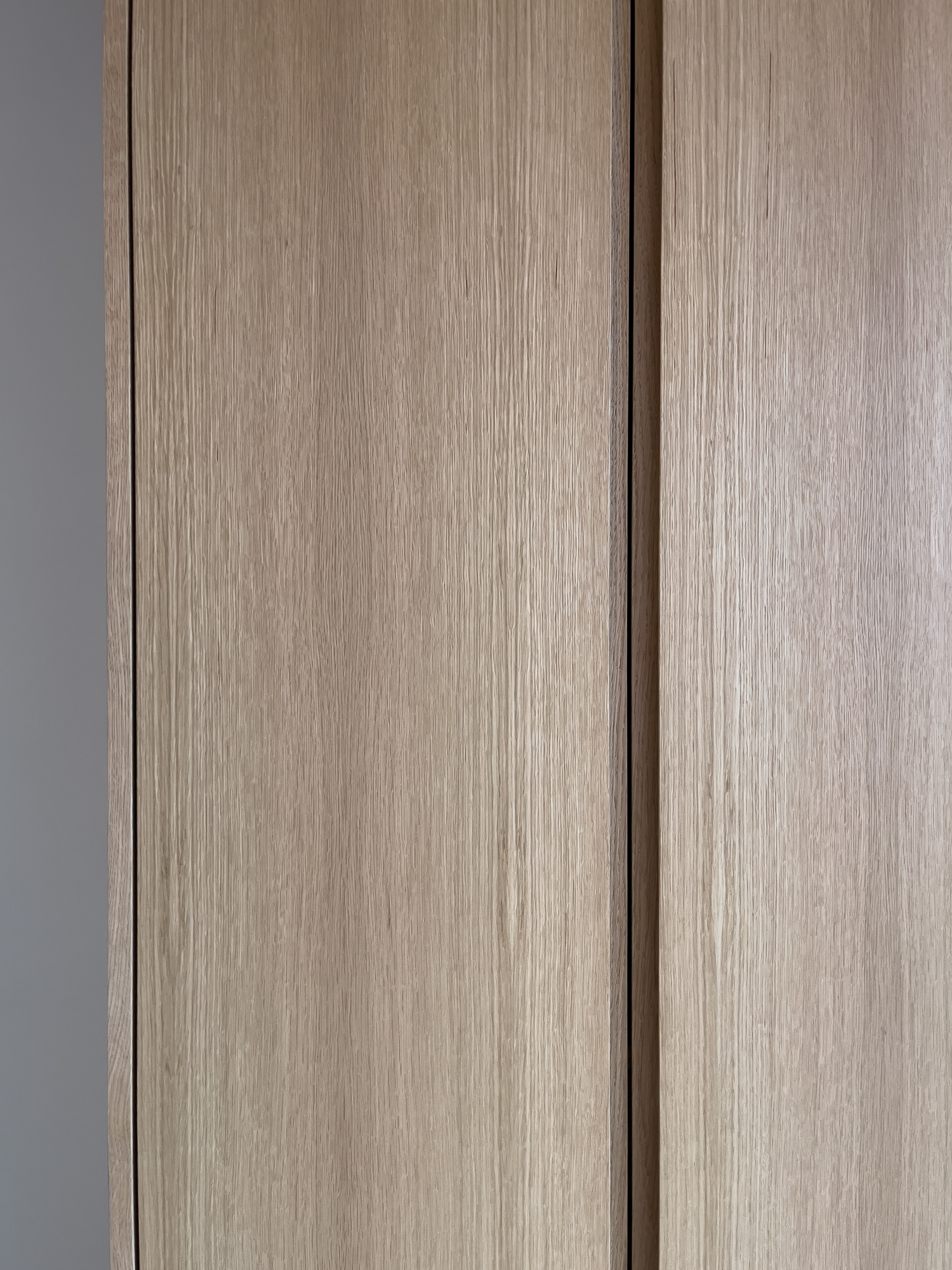 White oak wardrobe built-in — Wewillbebirds millwork